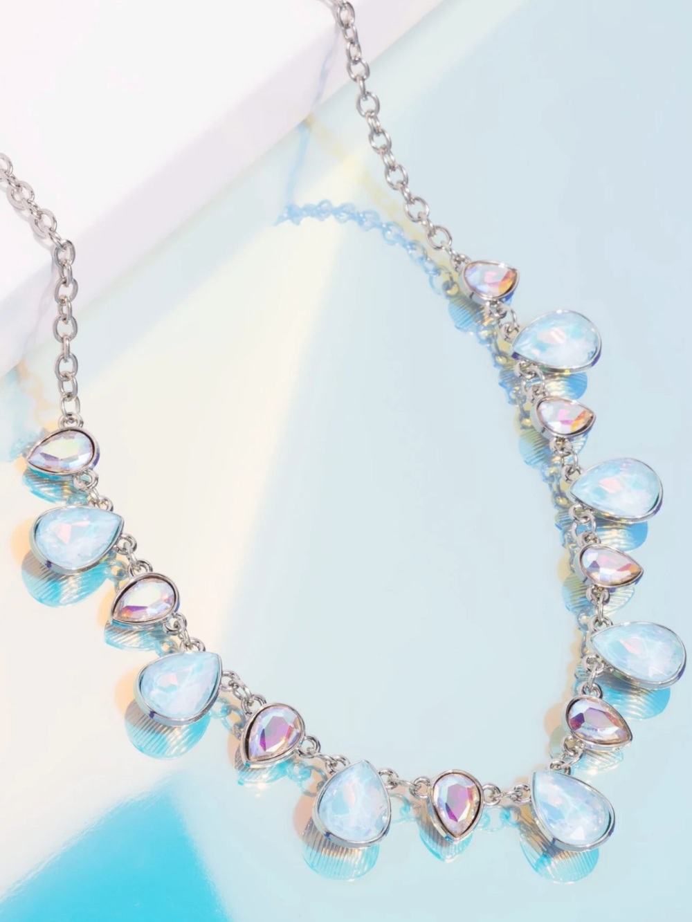 🩵💎🩵 “SUMMER SEASON” BLUE IRIDESCENT GEMSTONE NECKLACE ~ PAPARAZZI❗️🩵💎🩵